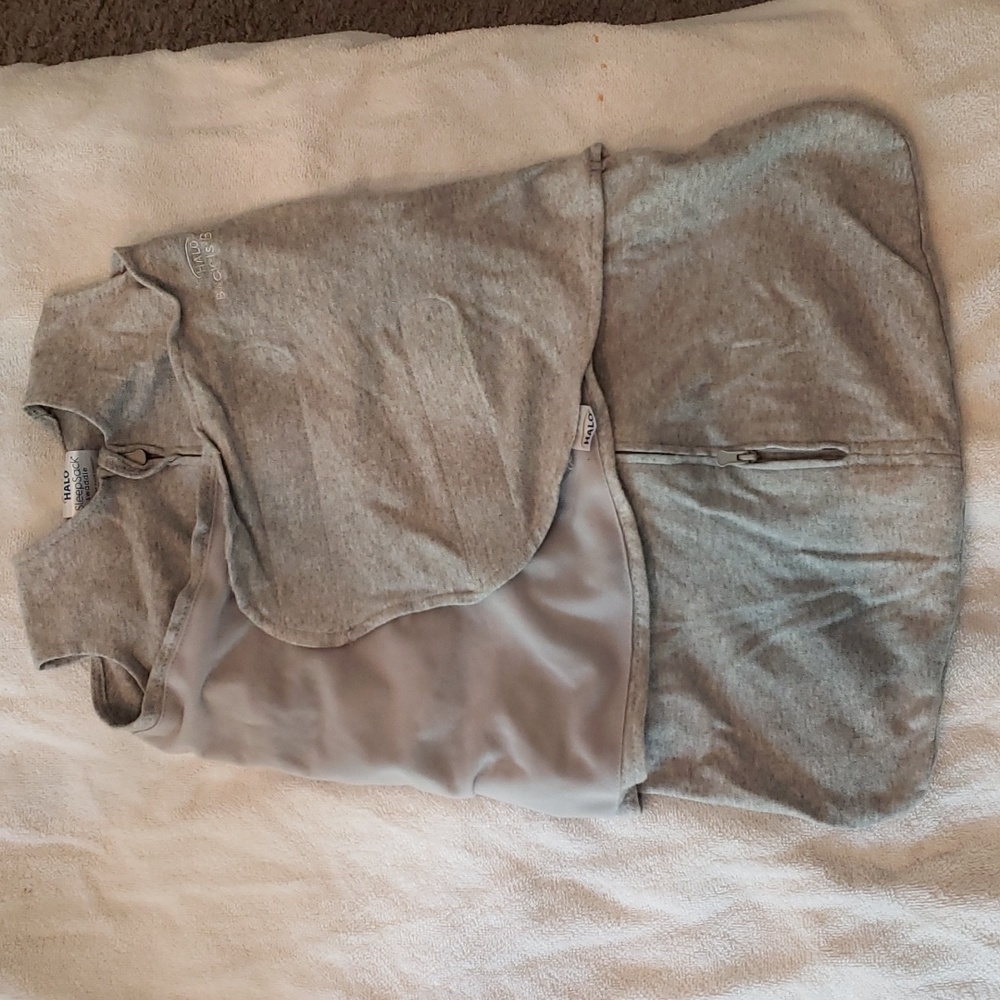Halo sleep sack - gray. Newborn size